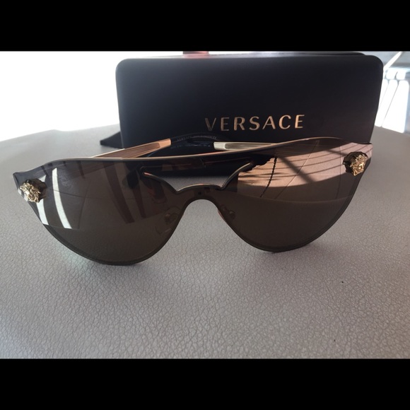 Versace Accessories - Versace sunglasses